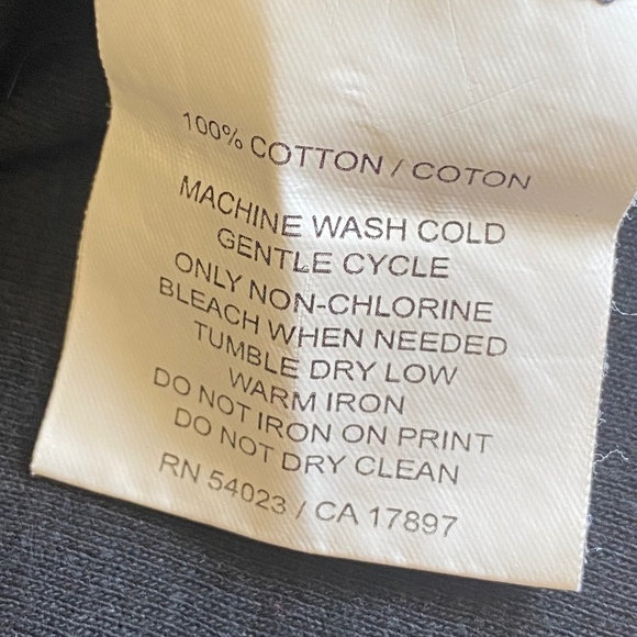 Old Navy t-shirt v-neck short sleeve tee black Medium - Picture 11 of 12